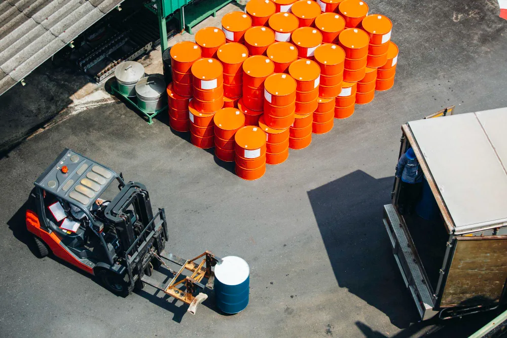 dangerous goods or hazmat shipping in uae