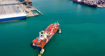 Benefits of Using Sea Freight Forwarding