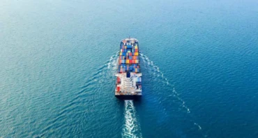 container ship hit in strait of hormuz as dozens of vessels get stuck