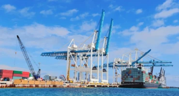 dubai expands port infrastructure to ease strait of hormuz dependence